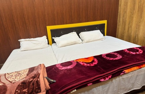 Misrikh Hotel | Hotel in Naimisharanya