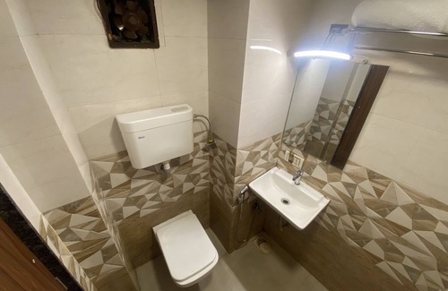 Masjid Bandar Hotel | Hotel Jodiya - Near CST