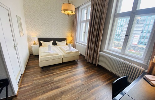 Lubeck City Centre Hotel | Hotel Kaiserhof DELUXE