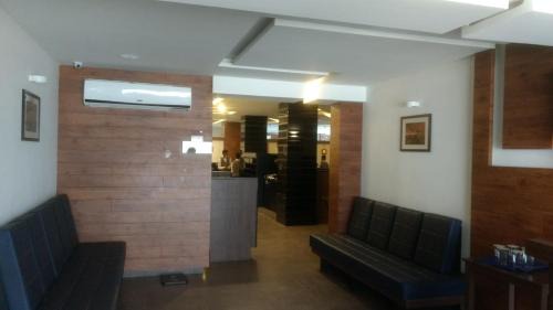 Khambhaliya Hotel | Hotel Kalyan's - Mansingh Inn