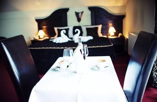 Rzezawa Hotel | Hotel Kasztel