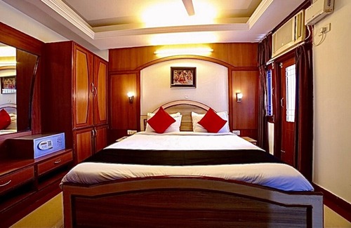 Raja Park Hotel | Hotel Kings Corner