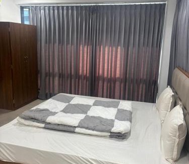 Ahmedabad Hotel | HOTEL KRISHNA INN & EVENt