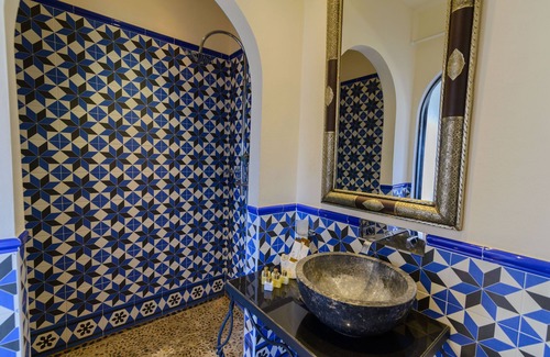 Los Romanes Hotel | Hotel Las Orquideas