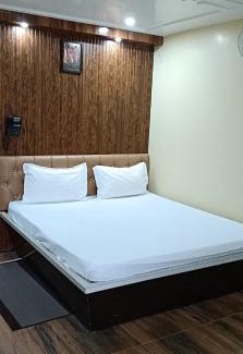 Chapra Hotel | Hotel Laxmi villa
