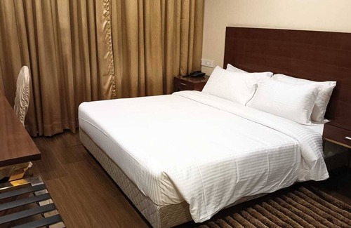 West Saidapet Hotel | Hotel Layalee Grande Chennai