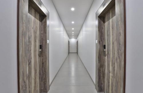 Sayajiganj Hotel | Hotel Limra Vadodara