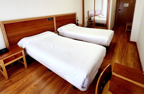 Malpartida de Caceres Hotel | Hotel Los Barruecos by Croma