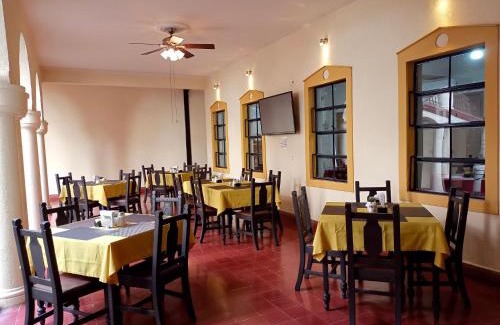 Zona Centro Hotel | Hotel Los Monteros