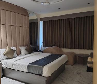 Chandkheda Hotel | Hotel Lotus