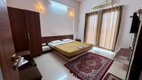 Gote Hotel | Hotel Mahendra, Karad