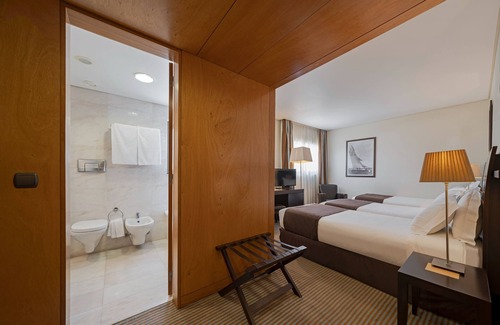 Ponta Delgada Hotel | Hotel Marina Atlântico