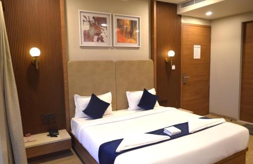 Godhra Hotel | Hotel Maroon