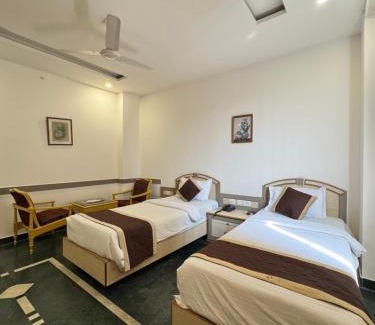 Aligarh Hotel | Hotel Melrose Inn