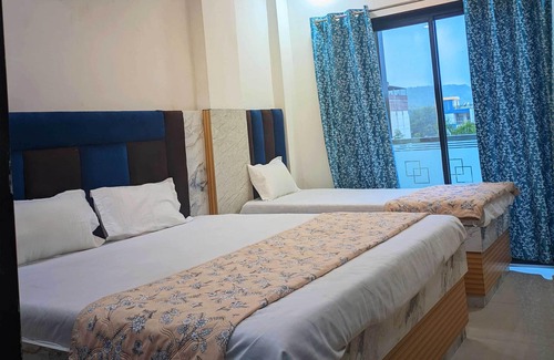 Omkareshwar Hotel | Hotel Moad Mudgal Palace