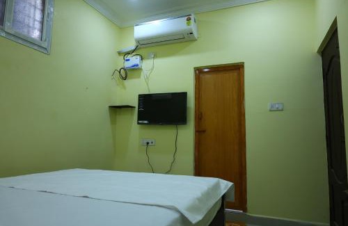 Srikalahasti Hotel | Hotel MSN - Near Srikalahasti Temple