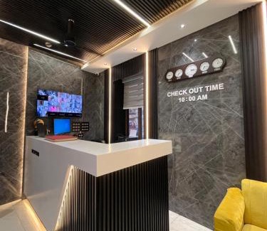 Girgaon Hotel | Hotel National - Grant Road