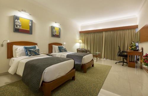 Hubli Hotel | Hotel Naveen Lakeside