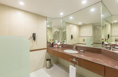 Hubli Hotel | Hotel Naveen Lakeside