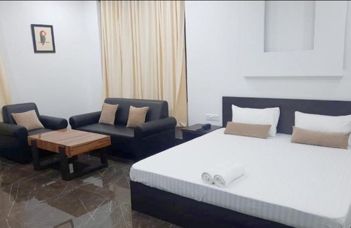 Sahibganj Hotel | HOTEL NILIMA PALACE