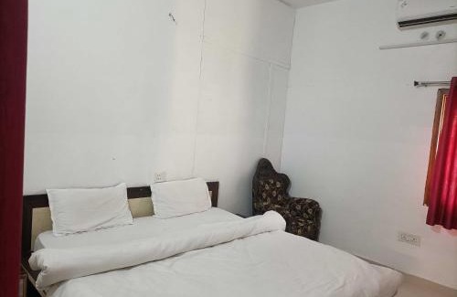 Karchana Hotel | Hotel O Allahabad Property