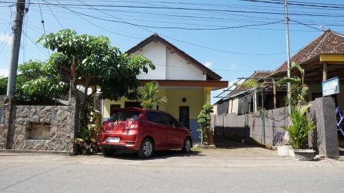 Sumberagung Hotel | Hotel O Coconut Island Homestay & ResortNearPantai Pulau Merah