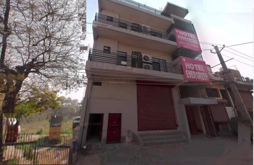 Faridabad Hotel | Hotel O Evergreen