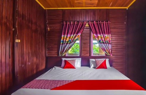 Tondano Hotel | Hotel O Filadelfia Resto & Penginapan Near Benteng Moraya