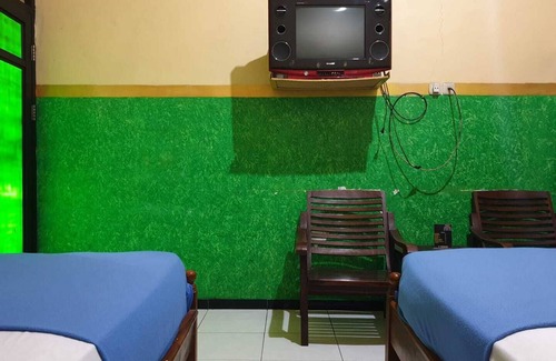 Probolinggo Hotel | Hotel O Houstel Darma Syariah