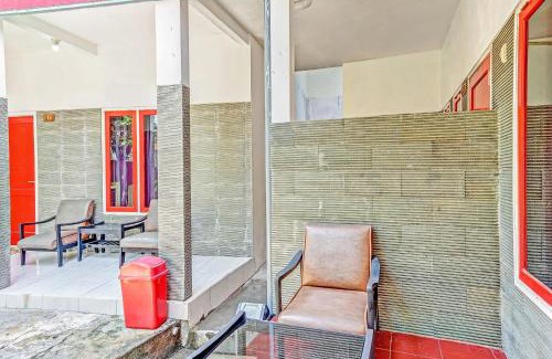 Surabaya Hotel | Hotel O Kalimantan Surabaya Syariah