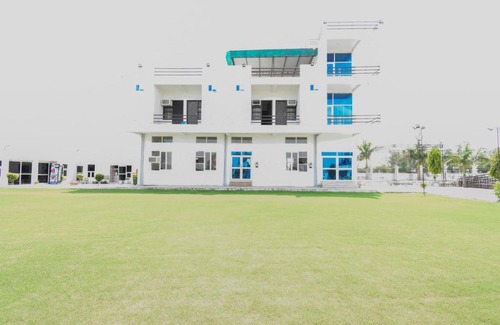 Dadri Hotel | Hotel O Pardeep Palace