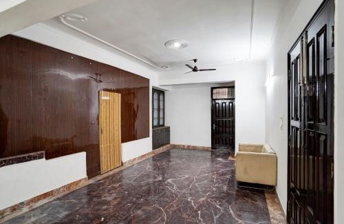 Indirapuram Hotel | Hotel O Radisson Red Hotel & Restaurant