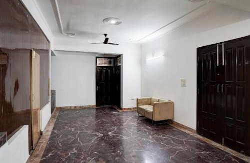 Indirapuram Hotel | Hotel O Radisson Red Hotel & Restaurant