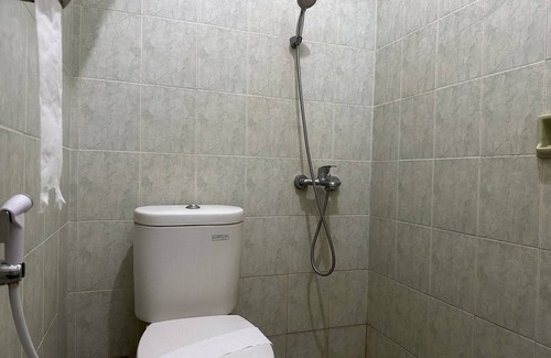 Padang Hotel | Hotel O Raudhatul Husna Homestay Syariah