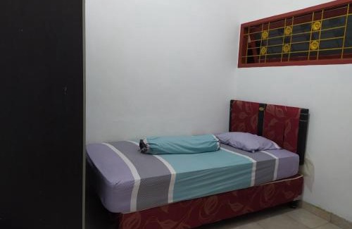 Enrekang Hotel | Hotel O Wisma Astukara Syariah Near Sejahtera Department Store Pinrang