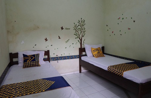 Bondowoso Hotel | Hotel O Yoko Kost Syariah