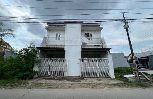 Enrekang Hotel | Hotel O Ziza Kost82 Syariah