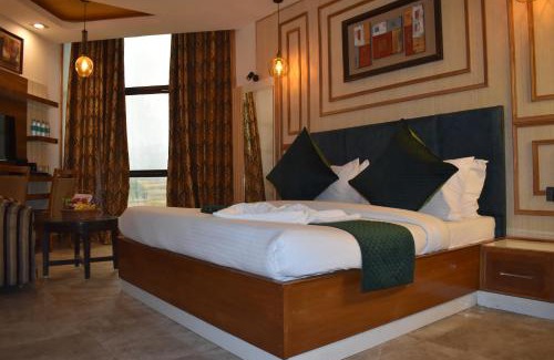 Dehradun Hotel | Hotel Padmini Palace