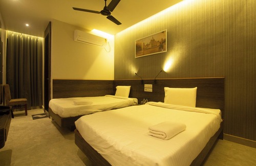 Hazarduari Hotel | Hotel Palace View