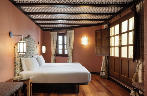 Centro - Sagrario Hotel | Hotel Palacio de Santa Paula, Autograph Collection