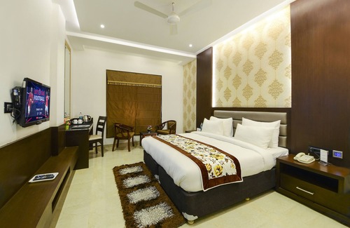 Etmadpur Hotel | Hotel Palm Galaxy