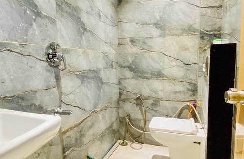 Omkareshwar Hotel | Hotel Panchavati Palace