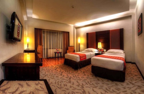 Padang Hotel | Hotel Pangeran Beach