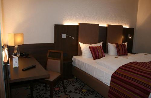 Hailer Hotel | HOTEL PARQÉO im A66