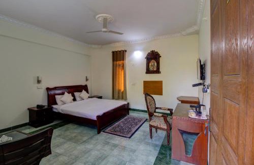 Kalka Hotel | Hotel Pinjore Holiday Home