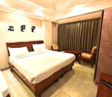 Gandhi Nagar Hotel | Hotel Pulikeshi