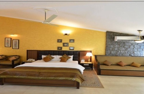 Surajkund Hotel | Hotel Raj Hans