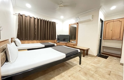 Latur Hotel | Hotel Rajdhani