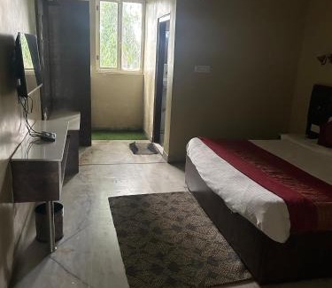 Pithampur Hotel | Hotel Rajshree