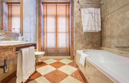 Sao Sebastiao da Pedreira Hotel | Hotel Real Palacio